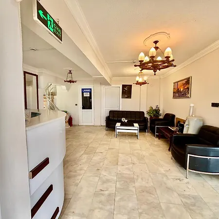 The Sun モーテル *